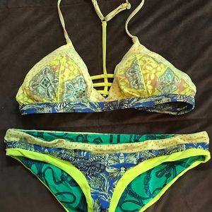 Maaji bikini. Reversible. Size large.